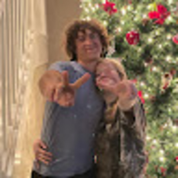 Meet your Posher, Carmen - Picture 1 of 1